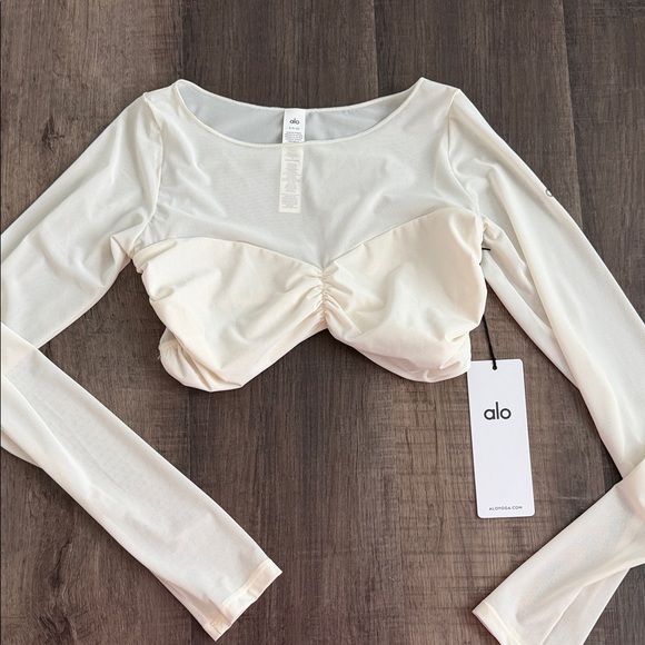 ALO Yoga Tops - ALO Yoga Cream Long Sleeve Twist-Front Crop Top